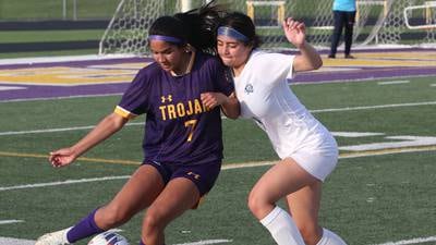 Girls soccer: Mendota shuts out Princeton, advances to regional final