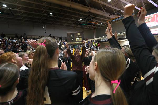 Prairie Ridge sweeps Carmel for sectional title