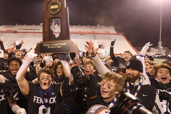 Fenwick makes the big plays it needs to knock off East St. Louis and win Class 6A title