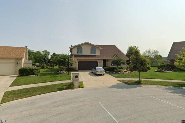 Tinley Park: Single-family home sells for $650,000