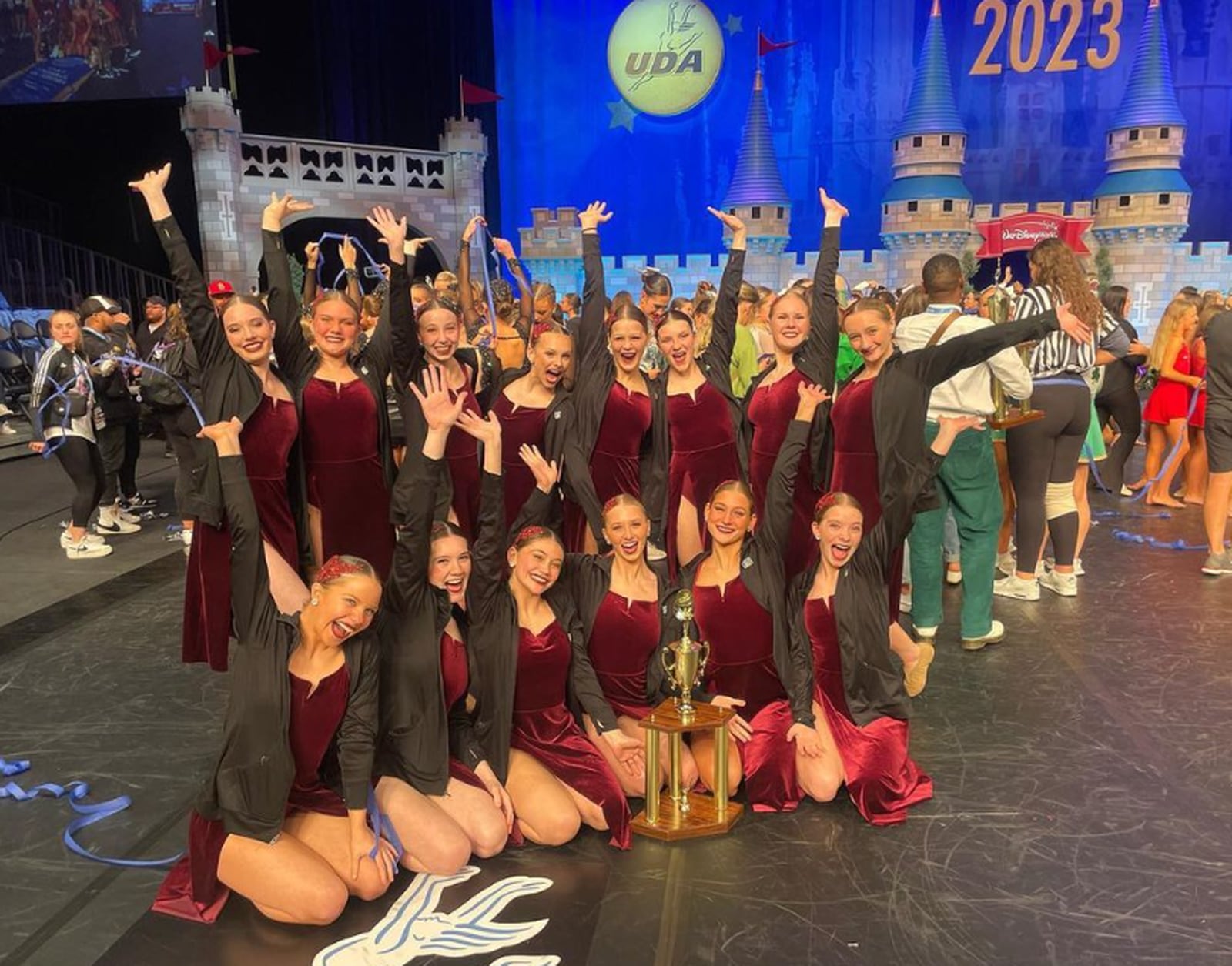 Minooka Community High School Varsity Dance Team Places 15th at UDA