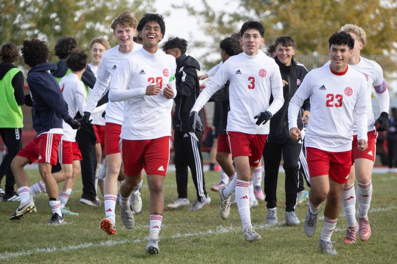 South Elgin celebrates the win over St. Charles North at the Class 3A Sectional Final on Saturday, Nov. 1,2025 in South Elgin.