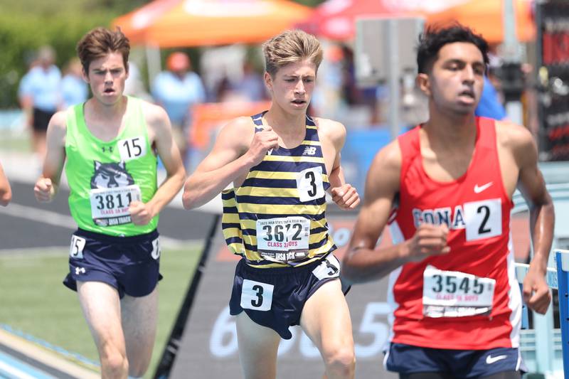 Neuqua Valley’s Zac Close competes in the Class 3A 3200 Meter State Finals on Saturday, May 27, 2023 in Charleston.