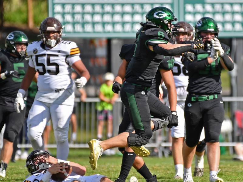 Glenbard West fends off Joliet Catholic to move to 2-0
