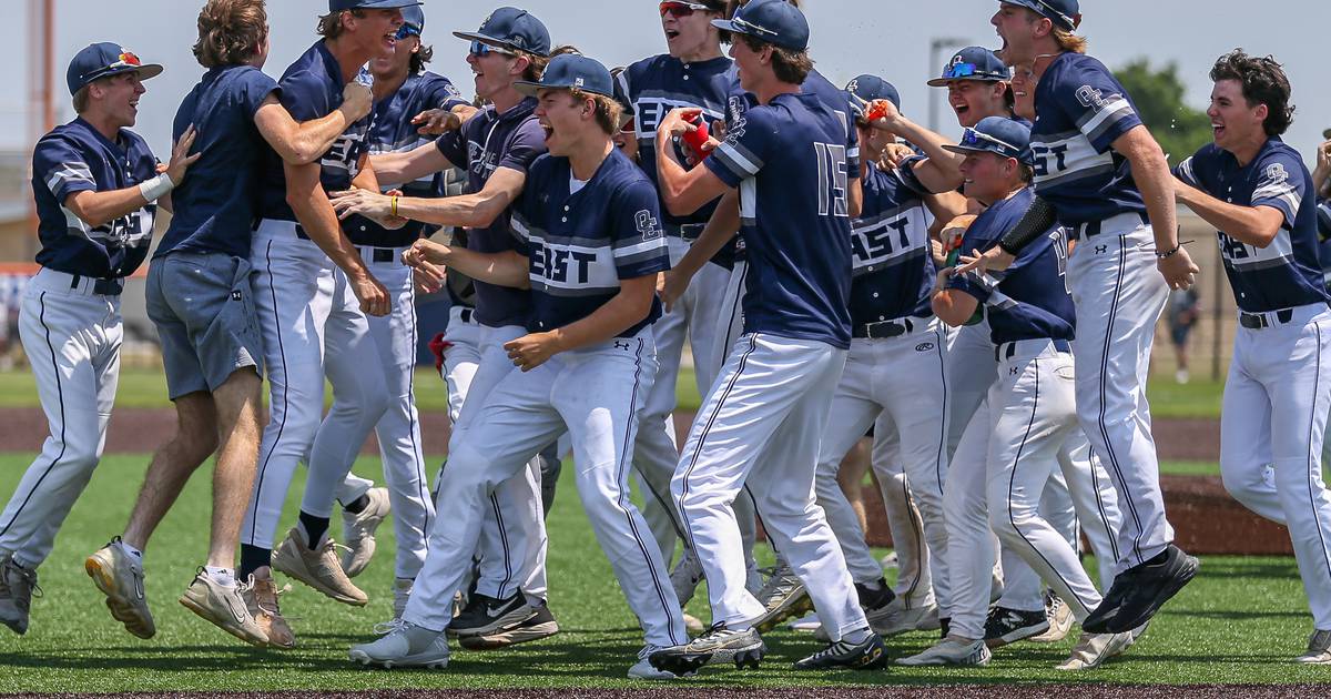 Photos Oswego vs. Oswego East baseball, Class 4A Romeoville Sectional