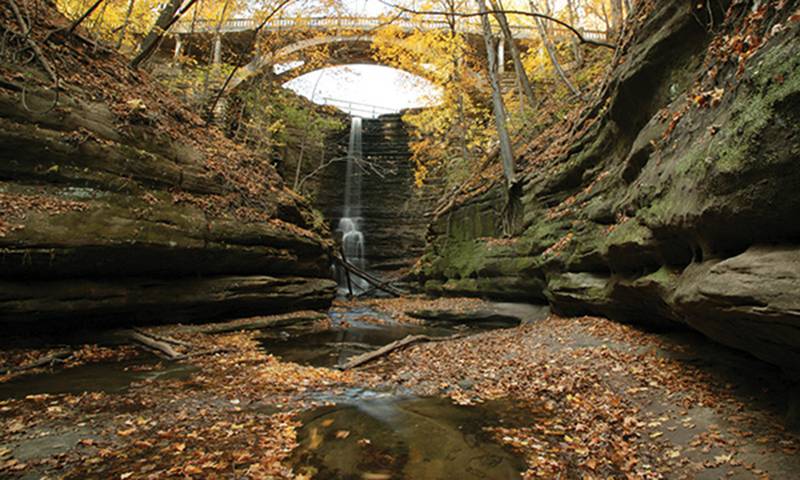 Lake Falls at Matthiessen State Park