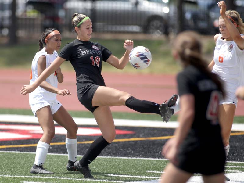 Girls soccer notes: Benet starting to hit its stride with five straight wins 