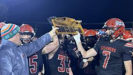 Photos: Fulton downs Morrison in Wooden Shoe Bowl