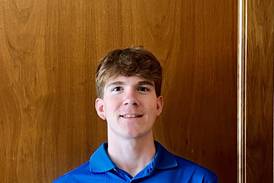 No streaks, all shine: Dixon teen starts window-washing business