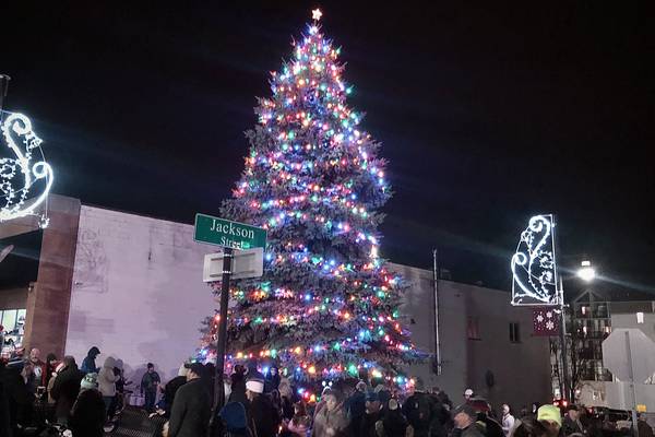 Downtown Oswego streets fill with crowds and good cheer for annual Christmas Walk