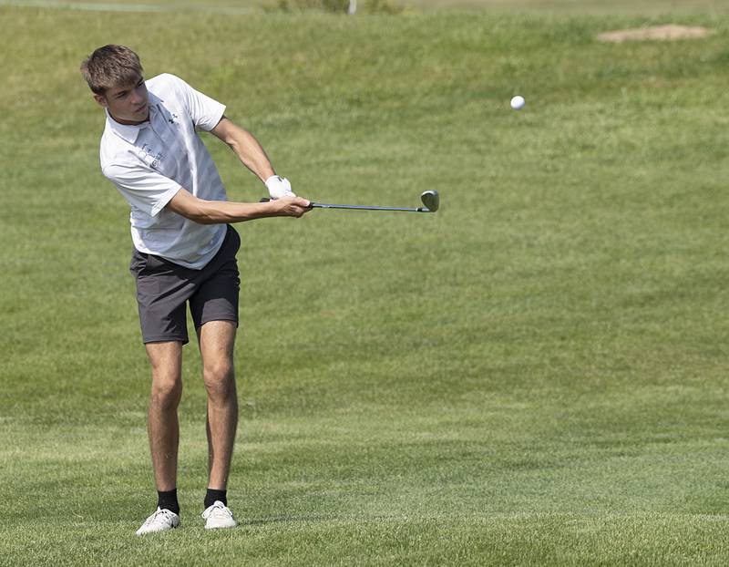 Rock Falls’ Logan Williamson chips towards the green on hole two Saturday, Aug. 24, 2024, at Deer Valley.