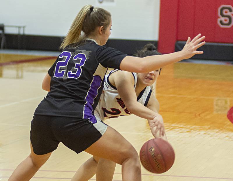 SVCC’s Alejandra Padilla makes a pass Thursday, Feb. 3, 2022 against IVCC.