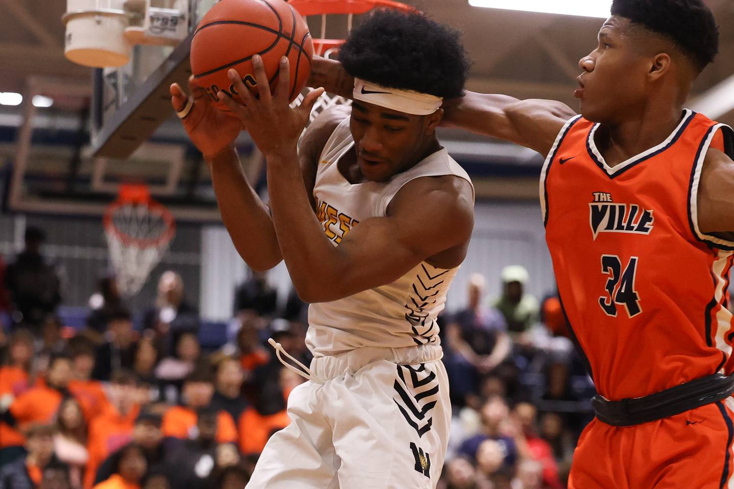Boys basketball Shorthanded Joliet West bands together for 20th win