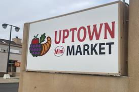 Uptown Mini Market opens on DeKalb’s northwest side