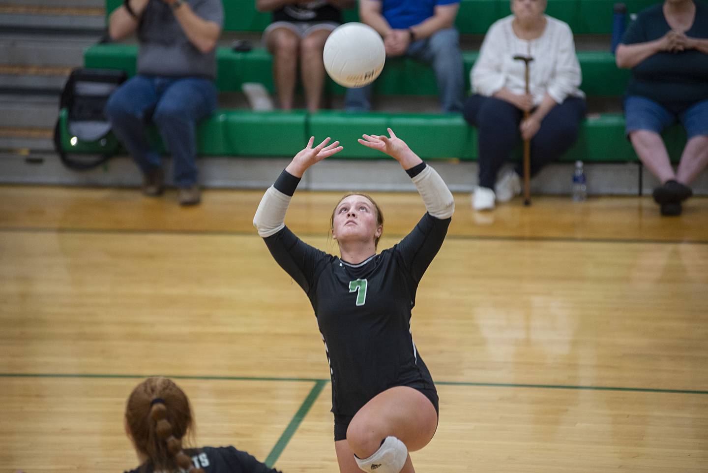 Rock Falls’ Denali Stonitsch sets the ball against IVC Tuesday, Aug. 30, 2022.