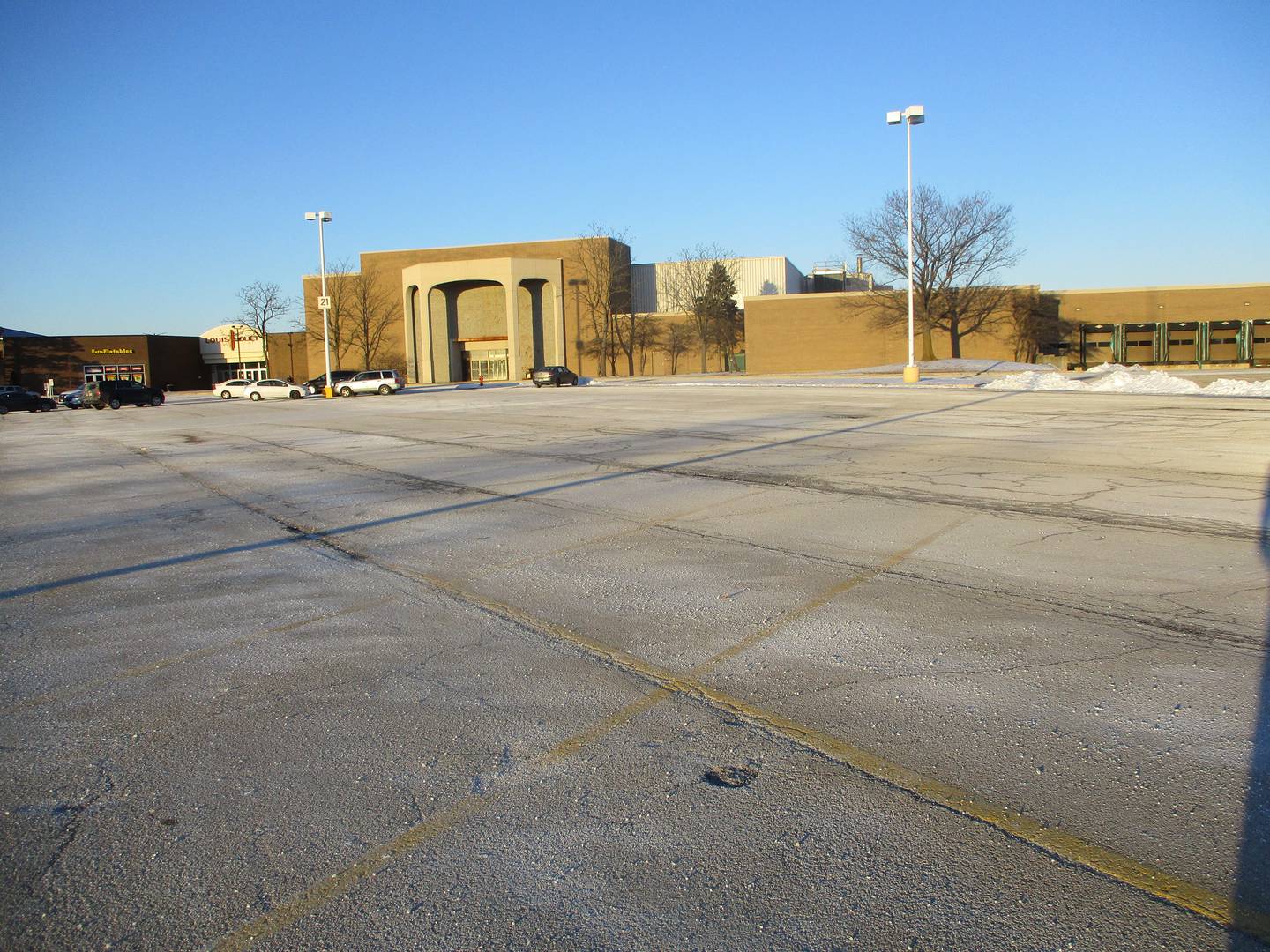 The Sears property at the Louis Joliet Mall, recently acquired by Ghaben Auto Group, includes 16.7 acres and a vast parking area. Jan. 30, 2023.