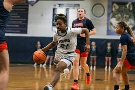 Desiree Merritt’s huge 17-point second quarter sends Oswego East past Oswego