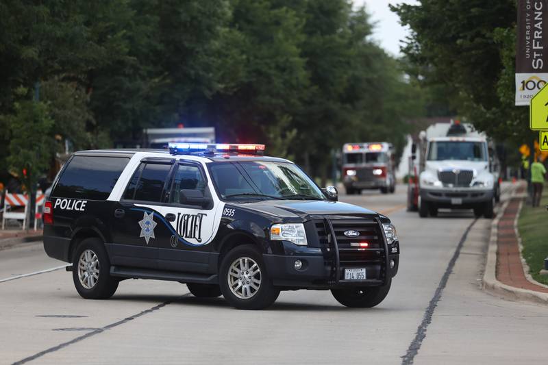 Joliet Police blocked off Plainfield Road between Douglas Street and Taylor Street after a construction company struck a gas line. Monday, August 1, 2022 in Joliet.