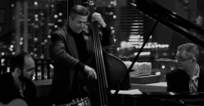 The Chris White Trio of Chicago will perform jazz standards and popular songs. The trio includes pianist Chris White, bassist Mark Sonksen and guitarist Terry Bartolotta.