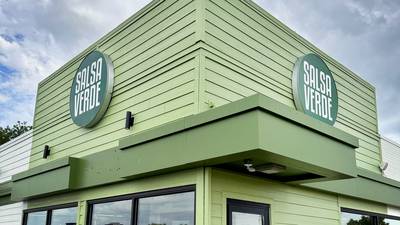 Salsa Verde hosts grand opening in new Yorkville location