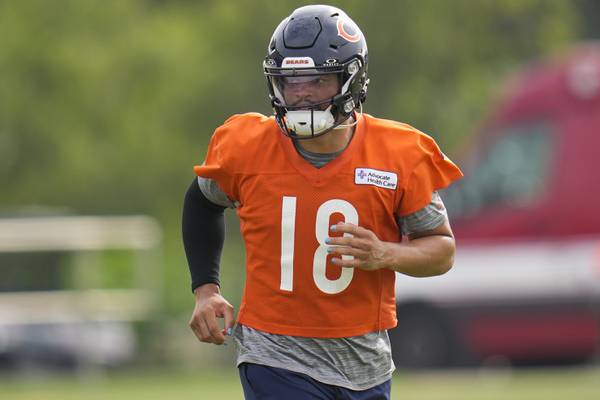 Bears training camp update: Caleb Williams making progress with hits, misses