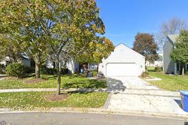 Single-family home sells in St. Charles for $582,500
