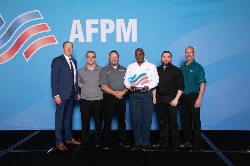 Jeff Ramsey (left), AFPM Chairman of the Board presents LyondellBasell Morris Plant with the Distinguished Safety Award, along with the Innovation Award.
Accepting the award on behalf of LyondellBasell is Scott Koppen, Dan Medler, Ray Powell, TJ Covarrubia and Mark Hazzard.