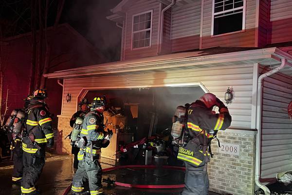 Joliet firefighters battle early morning house fire