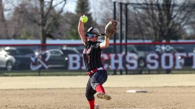 Lydia Hammond dominant as Bradley-Bourbonnais cruises to season-opening win