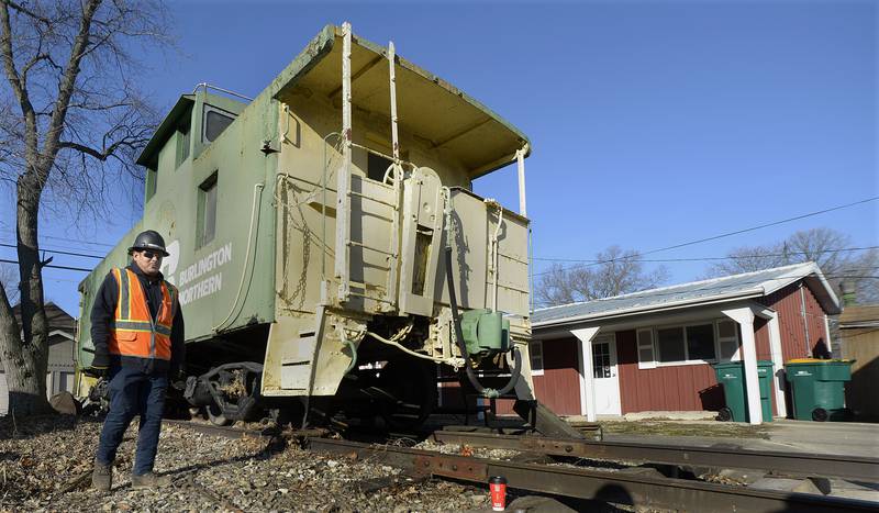 The BN 11408 caboose apparently built in 1954 was located at Historical Museum at 300-398 South Vermillion Street in Streator was removed and transported to Wenona by Senica Towing Wednesday.
