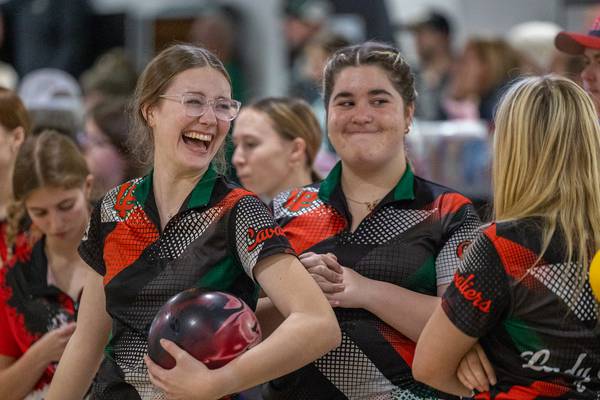 L-P girls bowling wins 5th straight Cavalier Classic: Saturday’s NewsTribune roundup
