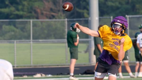 Mendota senior Aden Tillman developing as QB under first-year coach Jim Eustice