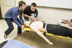Harvard students to receive health care training after McHenry County College receives grant
