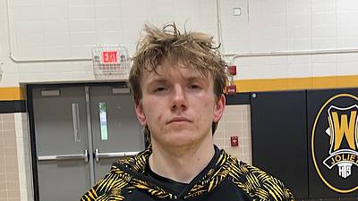 Despite bloody nose, Joliet West’s Mikey Meloy leads sweep over Bolingbrook