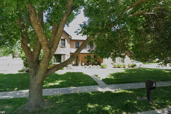 Sale closed in Naperville: $705,000 for a single-family home