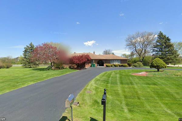 Sale closed in Lemont: $527,000 for a single-family home