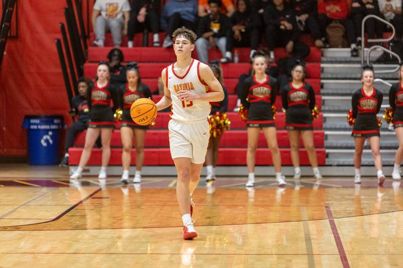 Batavia's Dane Farrar calls a play against St. Charles East on Friday, Jan.9,2026 in Batavia.