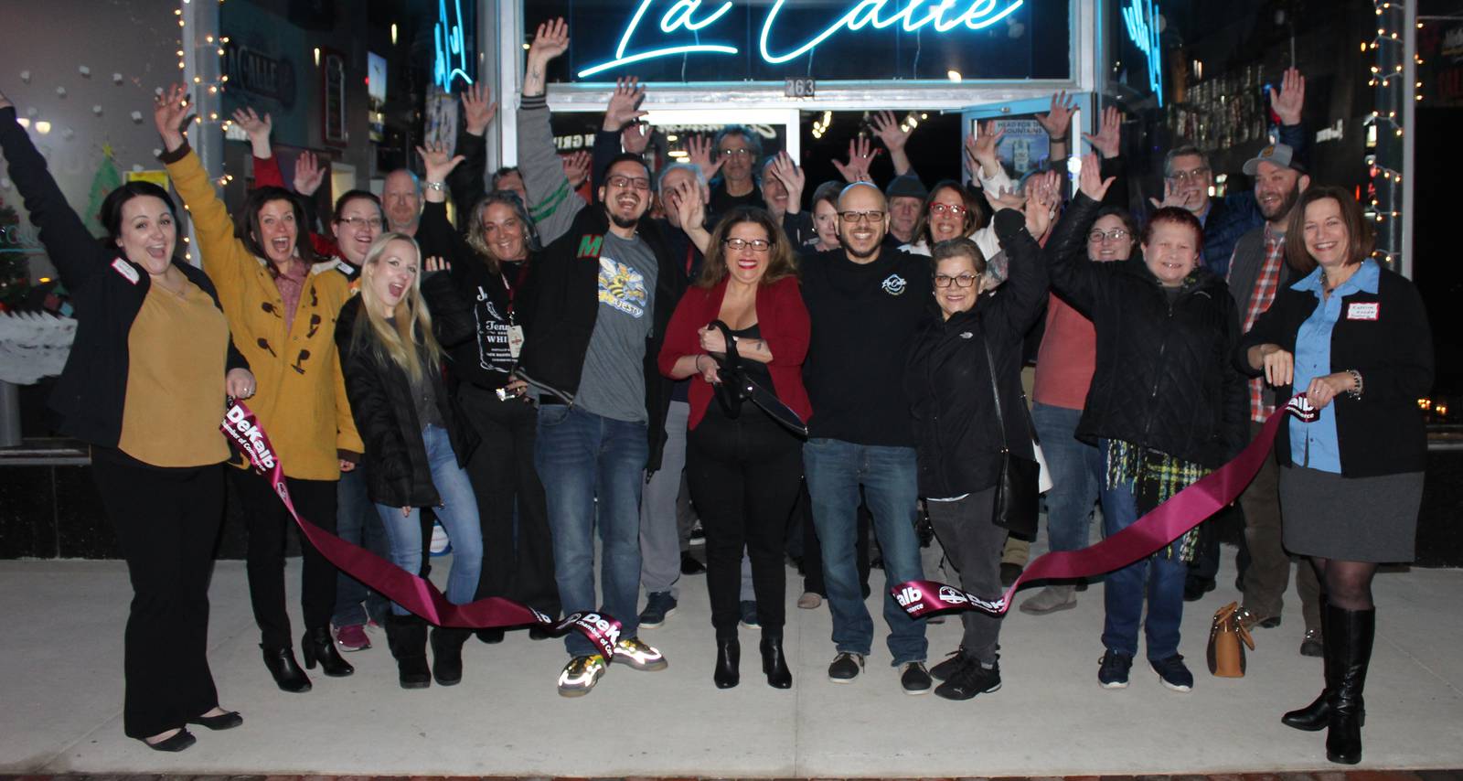 La Calle Bar and Music Venue DeKalb Photos: What the Local Scene Really Looks Like