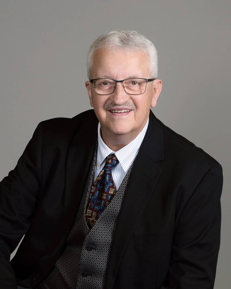 The First Congregational Church of Crystal Lake honored Arn Shaper with the title of pastor emeritus on Oct. 30, 2022, recognizing the associate minister for his lengthy service.