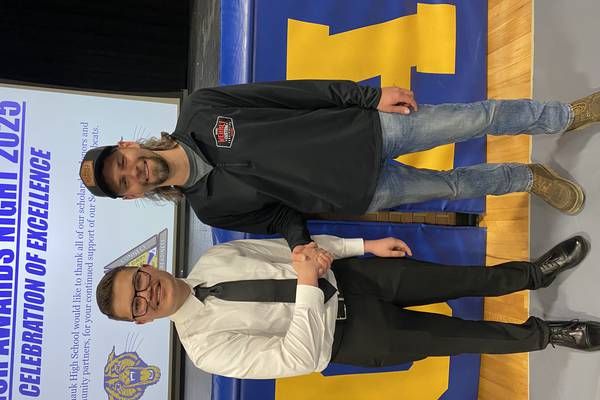 Community Foundation seeks scholarship applications from area students