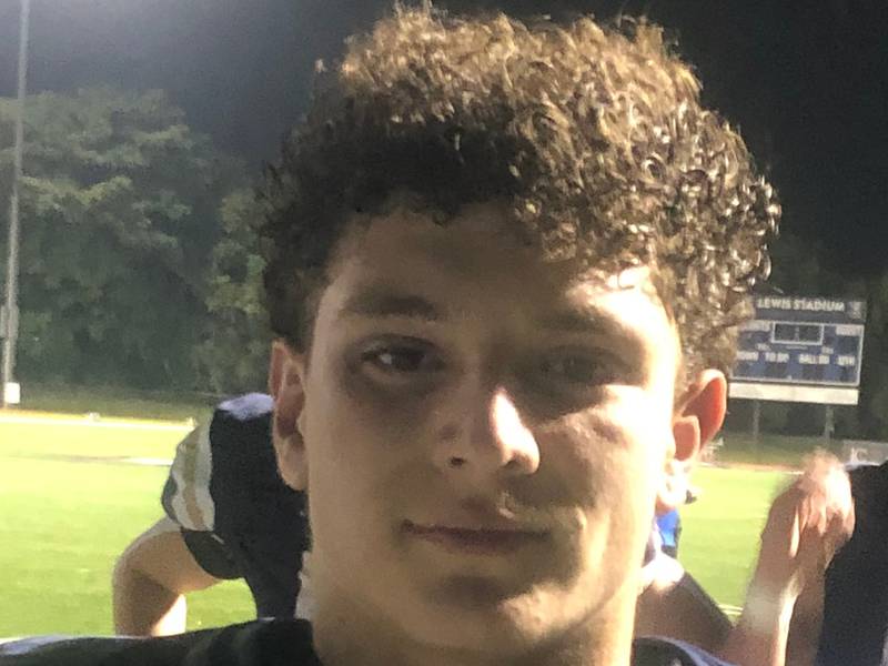 IC Catholic Prep quarterback Dennis Mandala