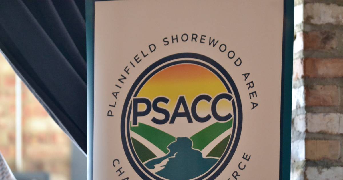 Plainfield Shorewood Area Chamber of Commerce welcomes fitness club, boutique retailer