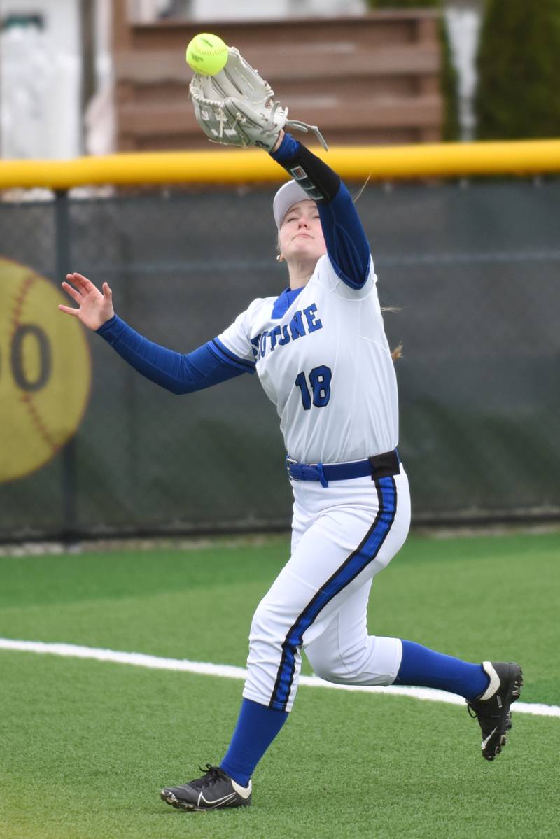 Peotone's Maddie Scheffers makes a catch during a game at Coal City Wednesday, April 9, 2025.