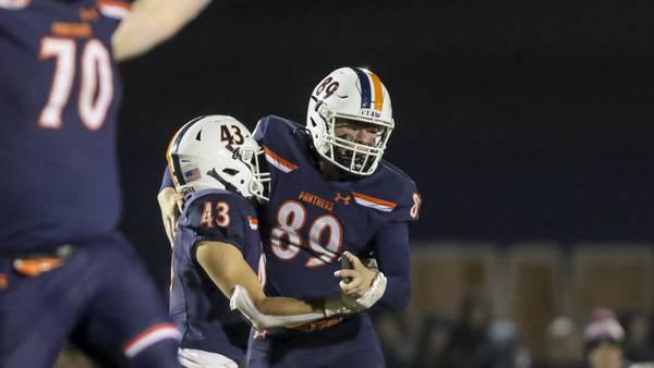 Kaleb Stumpenhorst’s 42-yard field goal sends Oswego past Lockport to Class 8A state championship game