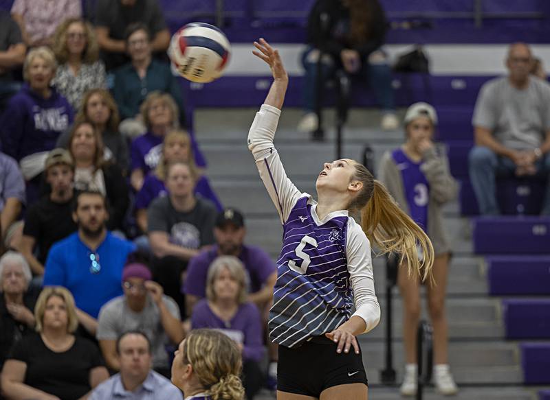 Dixon’s Morgan Hargrave plays a shot against Oregon Tuesday, Sept. 26, 2023 at Dixon High School.