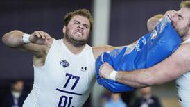 Mock draft roundup: Who do experts think Bears will select at No. 9?