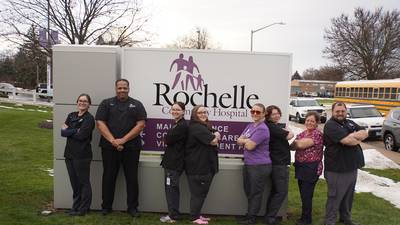 Rochelle Community Hospital serves 200 people with 5th annual holiday drive-thru dinner