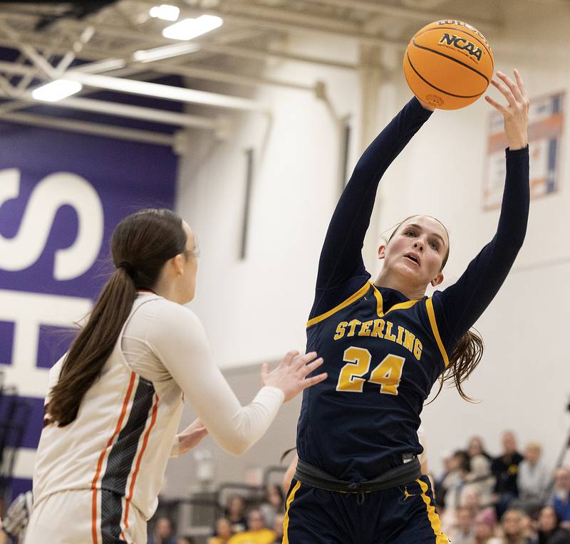 Sterling’s Madison Austin reaches for an errant pass Monday, March 3, 2025, during the 3A Supersectional at Rochelle High School.
