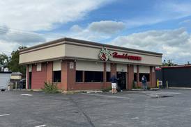 Investigators looking into cause of fire at Harold’s Chicken in Bourbonnais 
