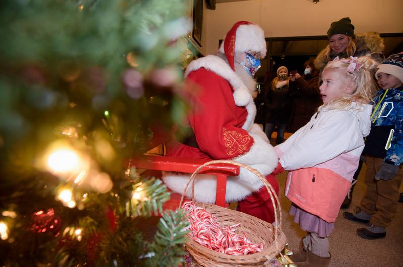 Photos Celebration of Lights in Batavia Shaw Local